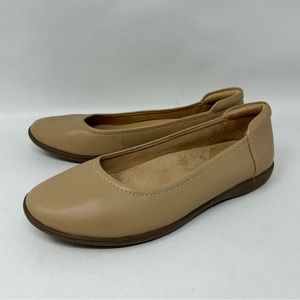 Naturalizer Tan Flats